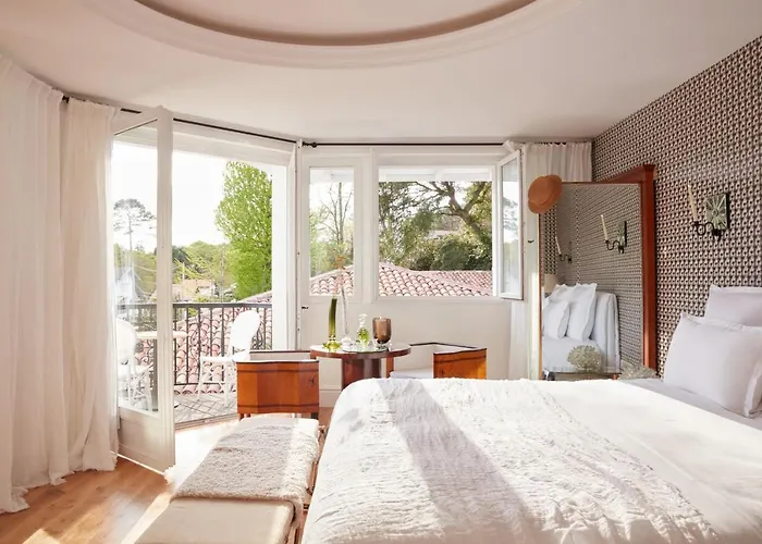 Brindos, & Chateau - Relais & Chateaux - Biarritz Hotel